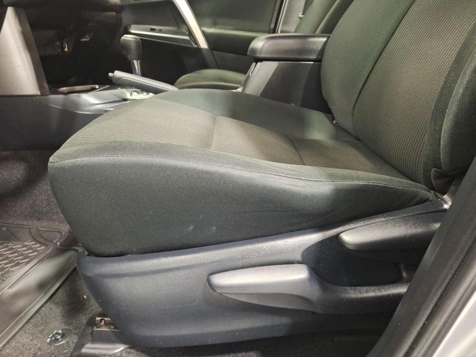 Toyota RAV4 RAV 4 2.0 AUT 2019 - Imagen 17 de 20