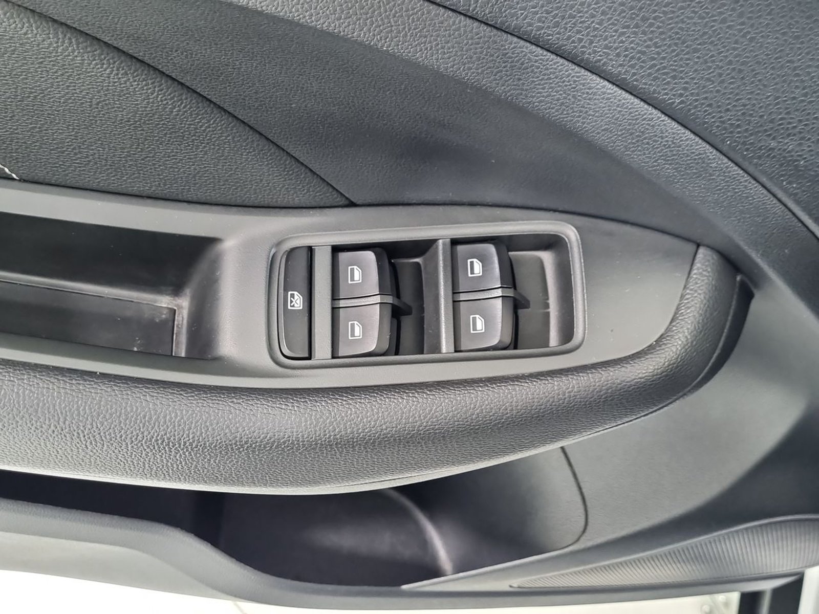 Mg ZS 1.5L AUT 2023 - Imagen 20 de 20