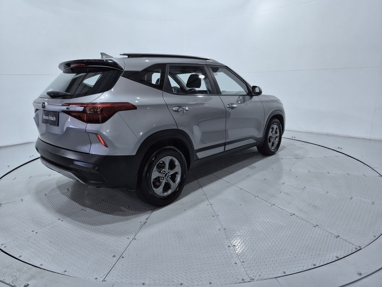 Kia SELTOS MPI 6MT 1.6 2021 - Imagen 9 de 20
