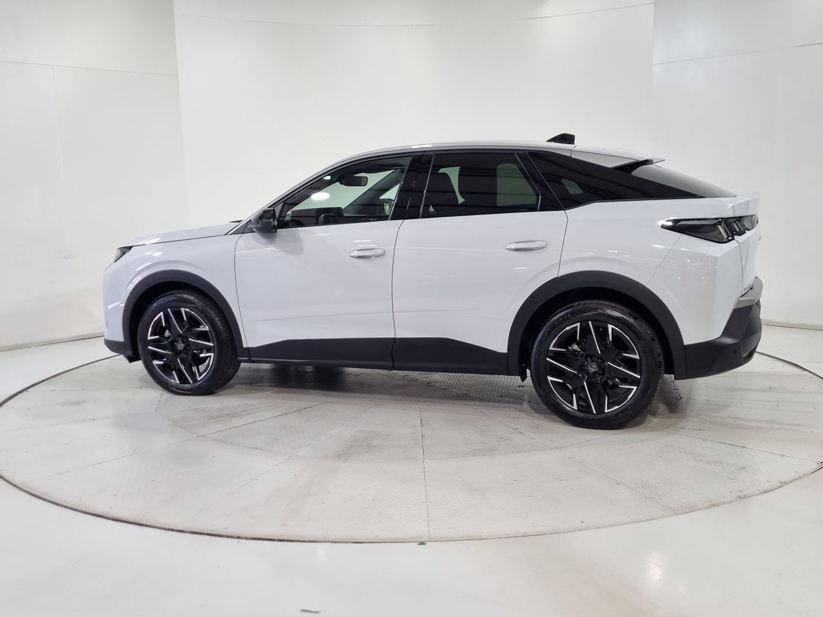 Peugeot 3008 PREMIER 1.2 AUT 2025 - Imagen 6 de 20