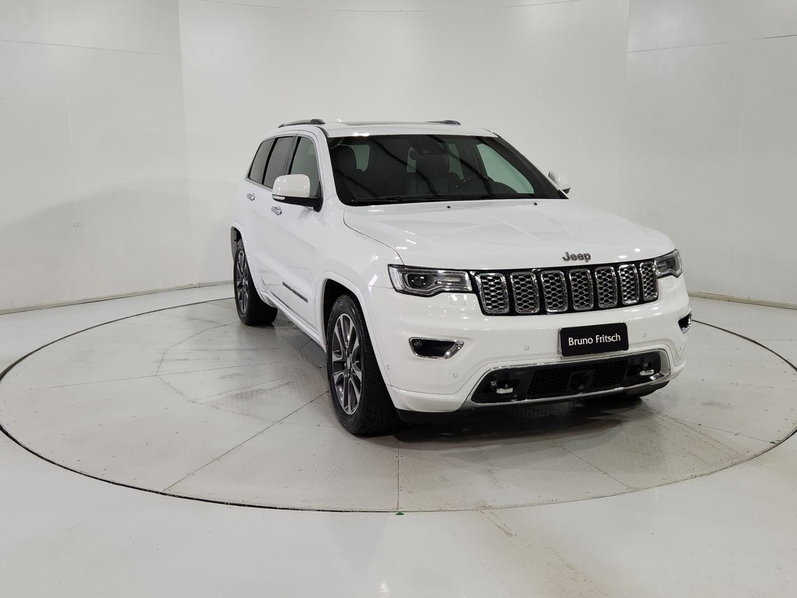 Jeep GRAND CHEROKEE G CHEROKEE OVERLAND 4X4 5.7 AUT 2018 - Imagen 16 de 20