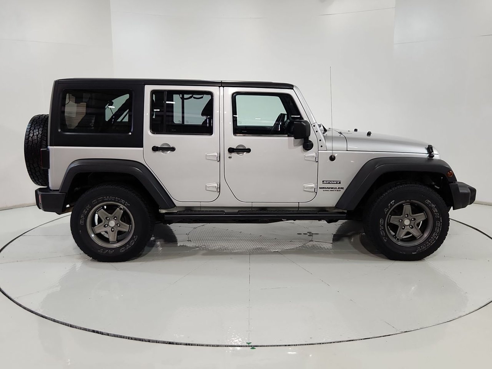 Jeep WRANGLER UNLIMITED SPORT 3.6 AUT 2013 - Imagen 13 de 20