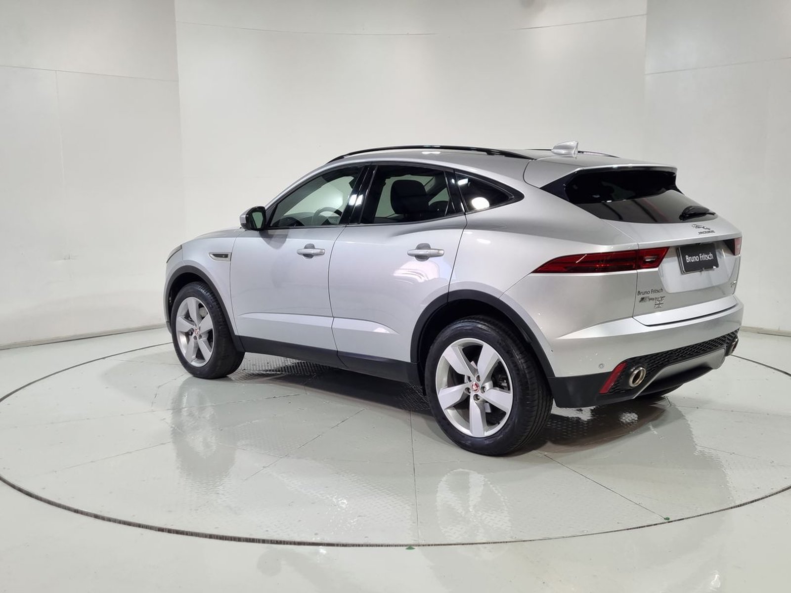 Jaguar E-PACE E PACE 4X4 2.0 AUT 2019 - Imagen 7 de 20