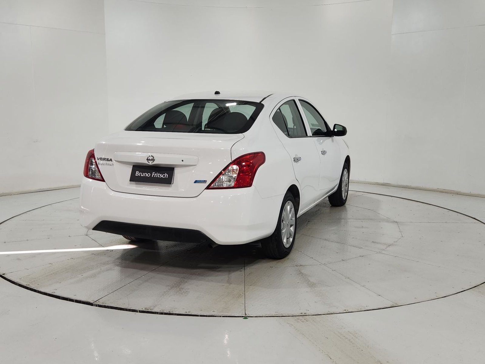 Nissan VERSA SENSE 1.6 2017 - Imagen 10 de 20