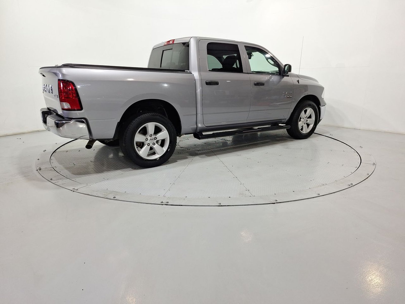 Ram 1500 CREW CAB SPORT DCAB 4X4 3.6 AT 2023 - Imagen 9 de 20
