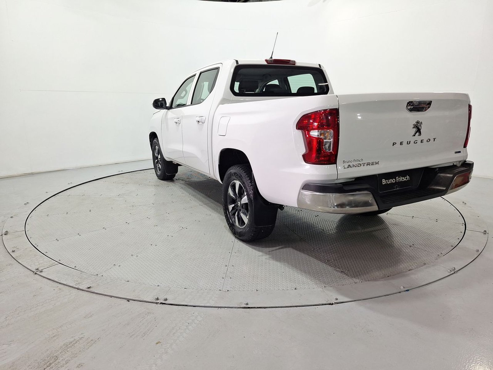 Peugeot LANDTREK BLUEHDI 4X4 2.2 AUT 2023 - Imagen 6 de 20