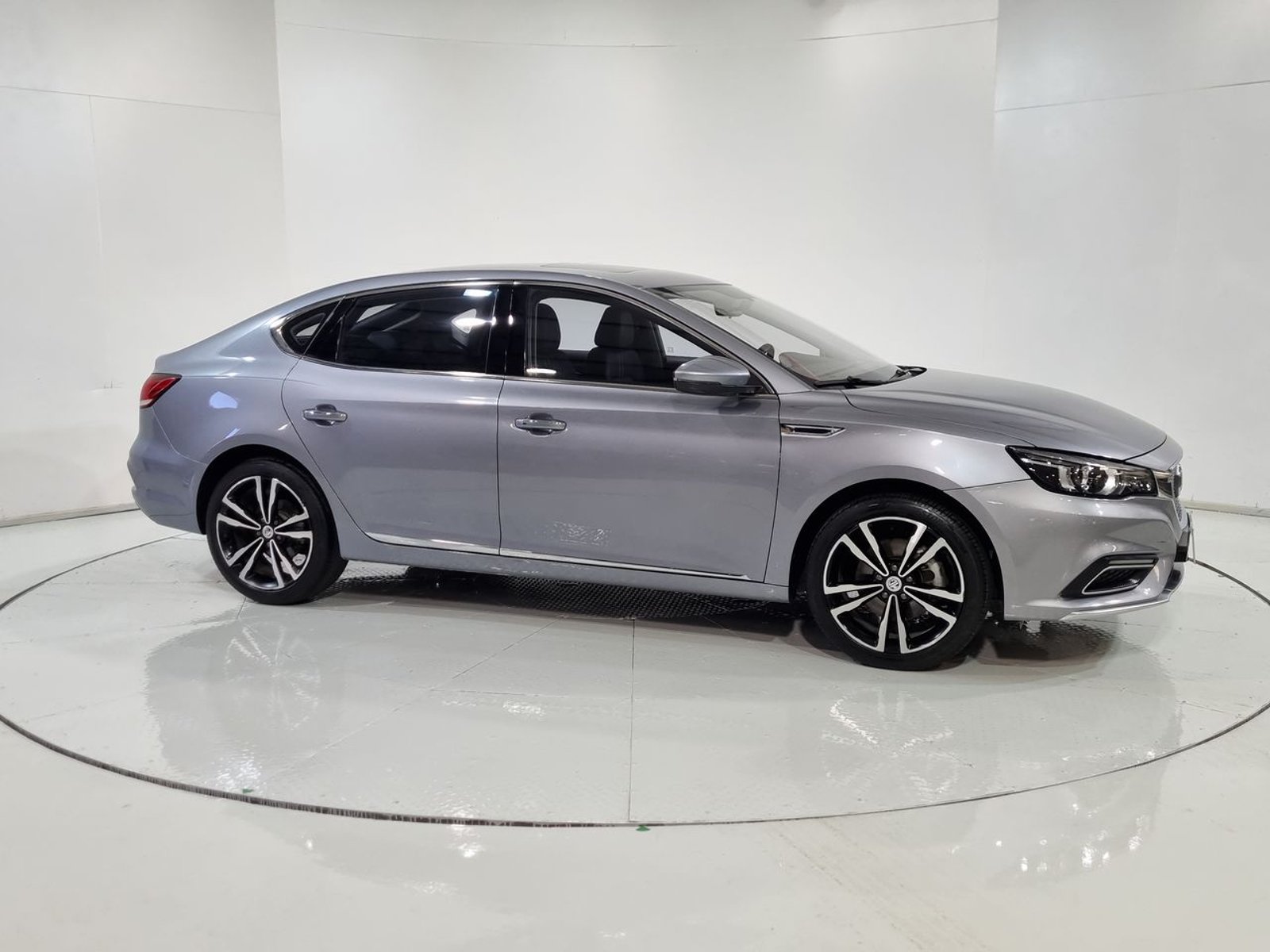 Mg 6 1.5 AUT 2023 - Imagen 14 de 20