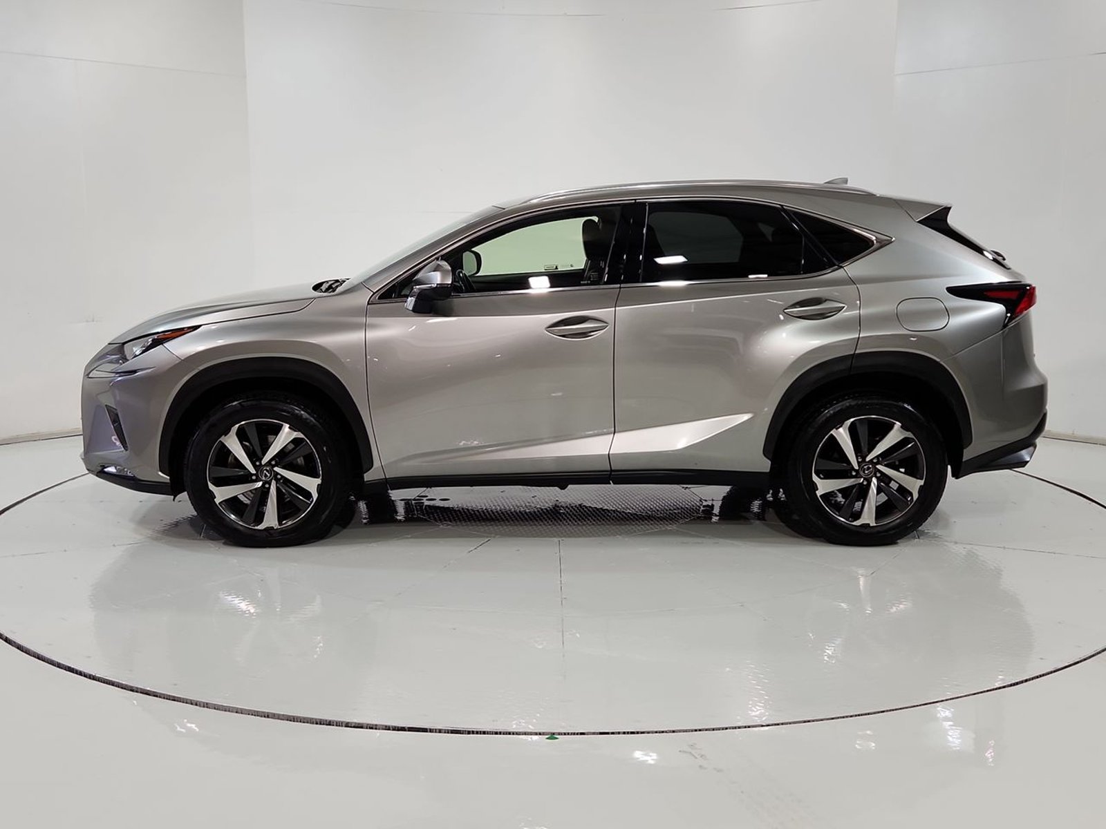 Lexus NX300 4X4 2.0 AUT 2018 - Imagen 5 de 20