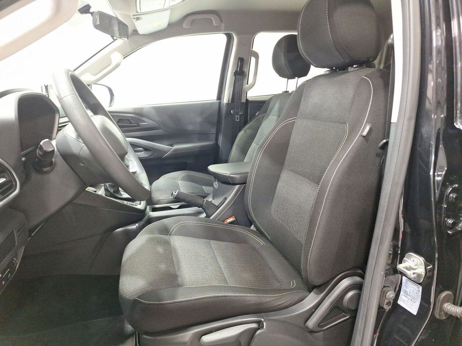 Peugeot LANDTREK BLUEHDI 4X4 2.2 AUT 2024 - Imagen 18 de 20