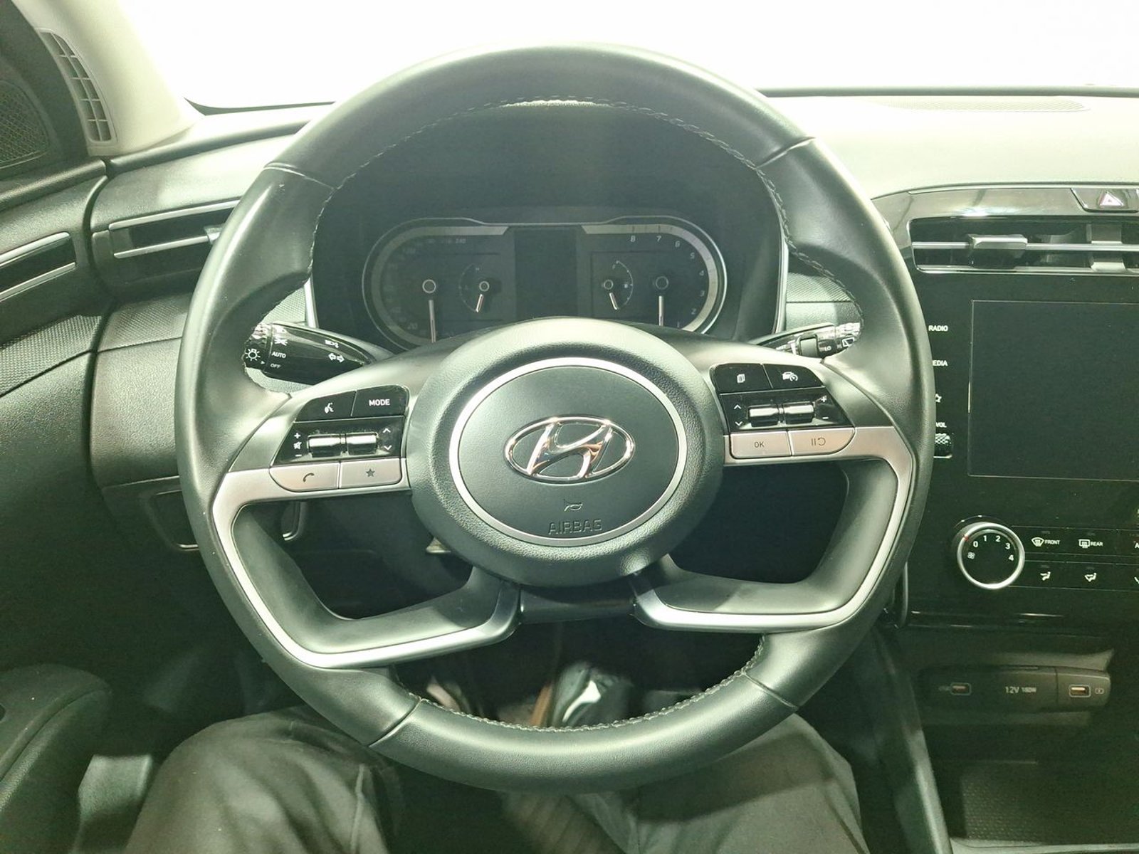 Hyundai TUCSON NX4 MPI 2.0 2024 - Imagen 19 de 20