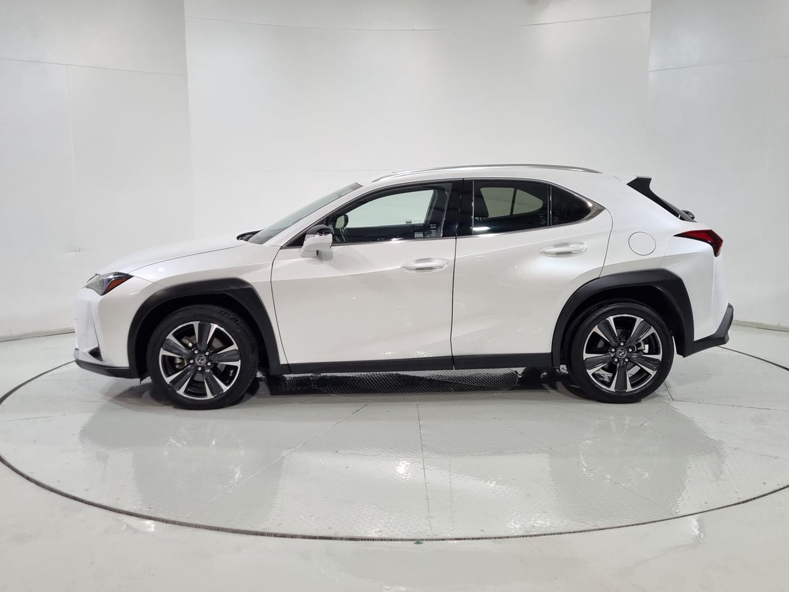 Lexus UX250H 2.0 AUT 2023 - Imagen 5 de 20