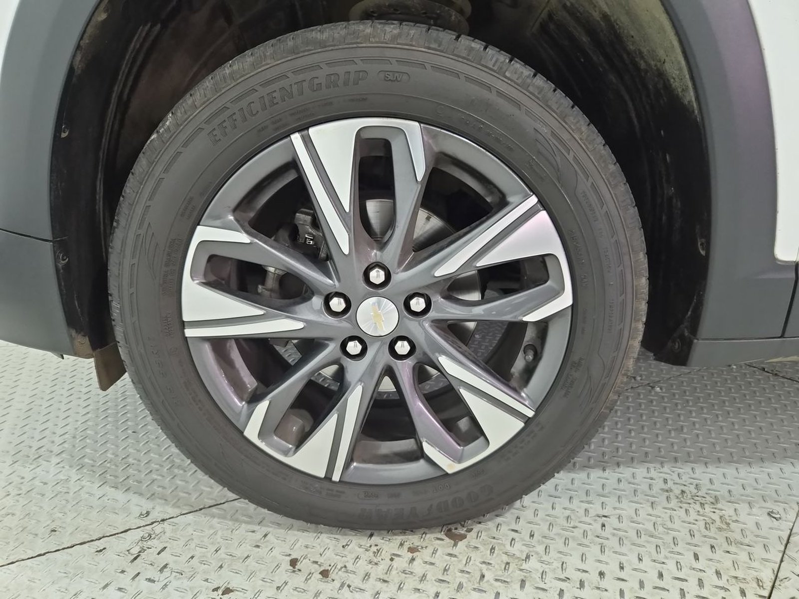Chevrolet TRACKER 1.2T AUT 2023 - Imagen 14 de 20