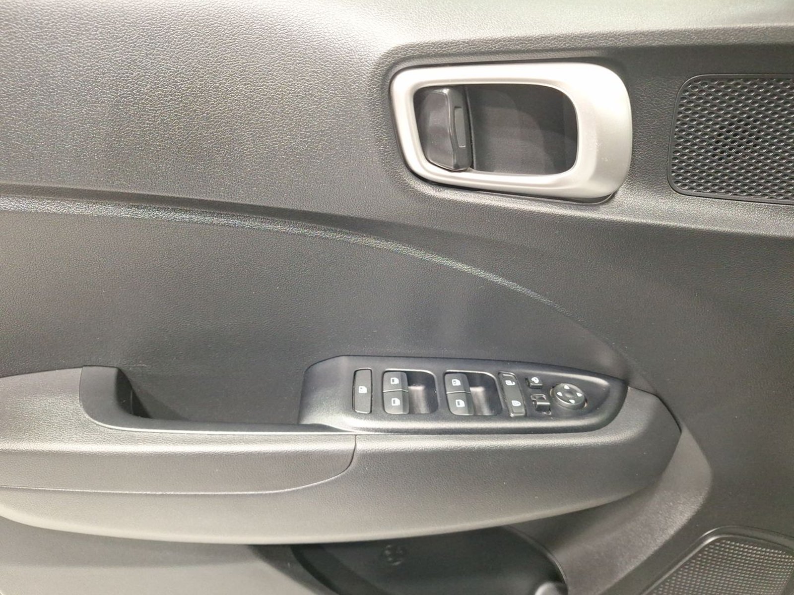 Hyundai VENUE QX 1.6 2022 - Imagen 16 de 20