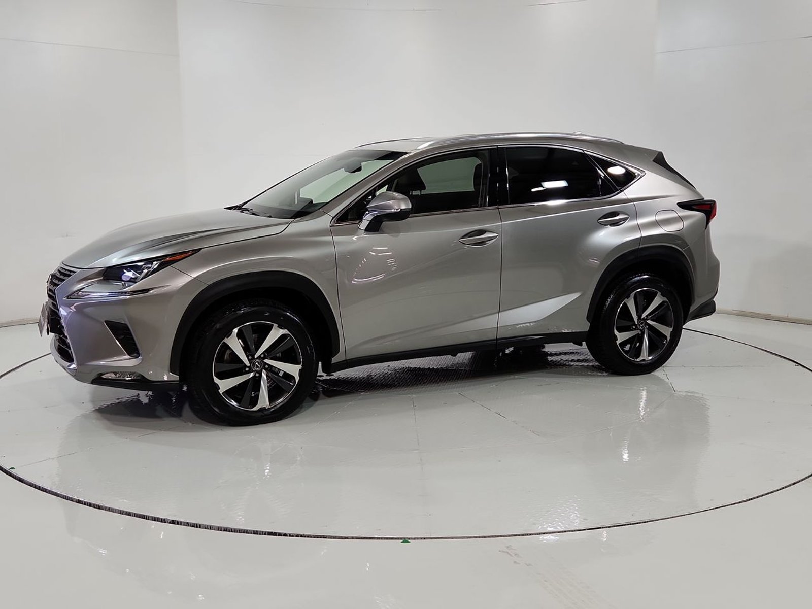 Lexus NX300 4X4 2.0 AUT 2018 - Imagen 4 de 20
