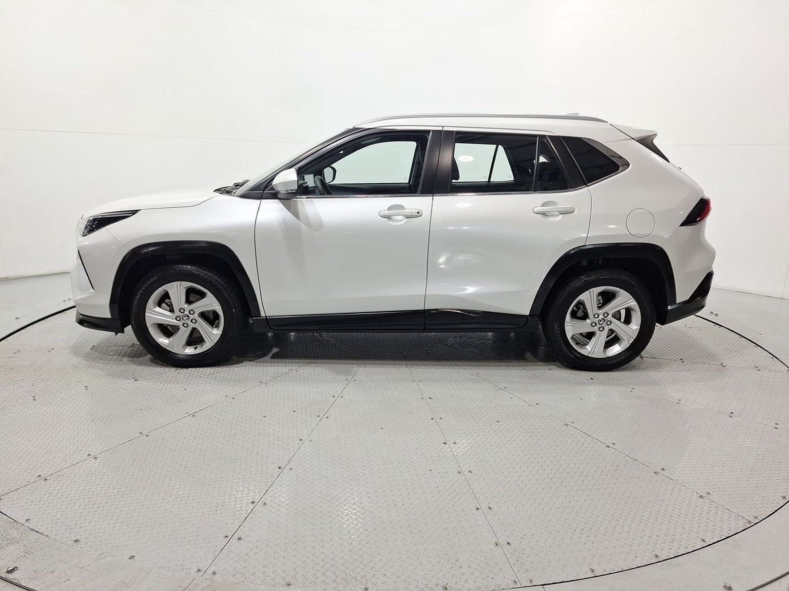Toyota YARIS CROSS 1.5 2025 - Imagen 4 de 20