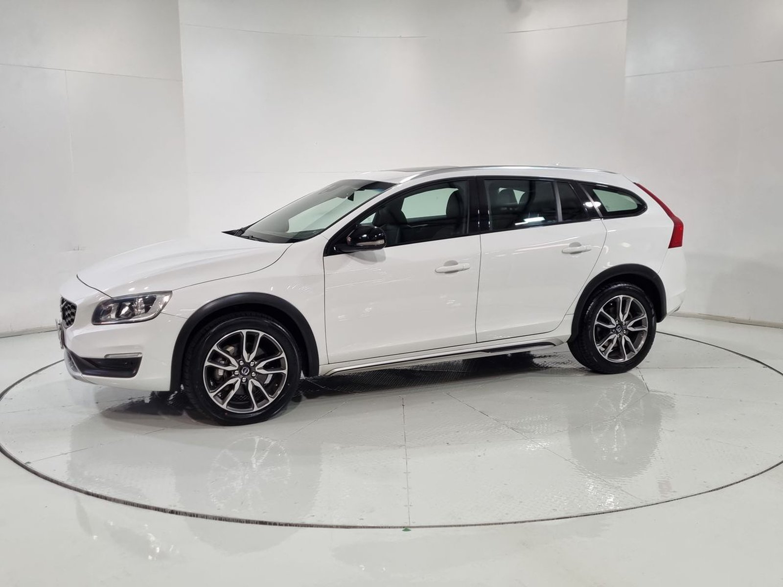 Volvo V60CC T5 AWD 2.5 2017 - Imagen 4 de 20