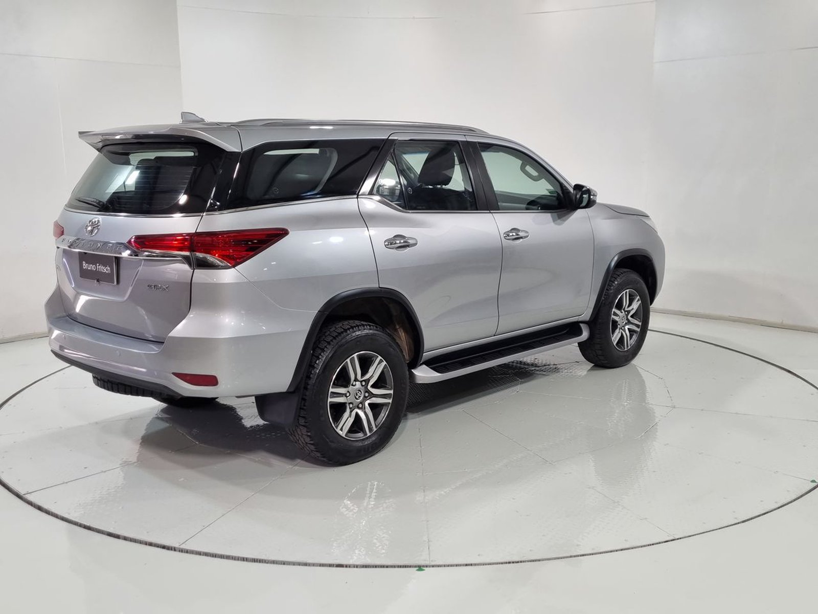 Toyota FORTUNER SRX 2.7 AUT 2020 - Imagen 11 de 20