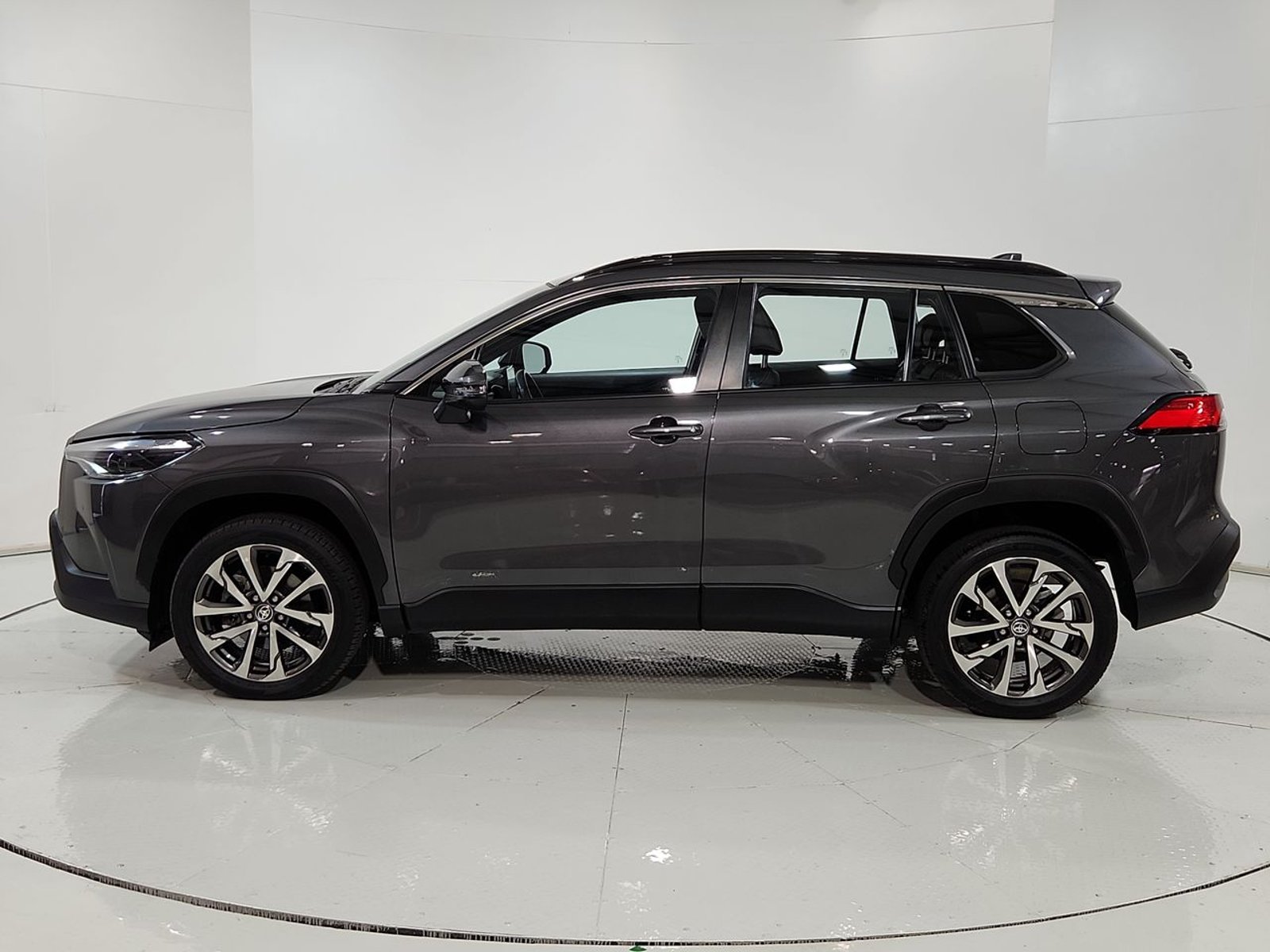 Toyota COROLLA CROSS 4X2 2.0 AUT 2024 - Imagen 5 de 20