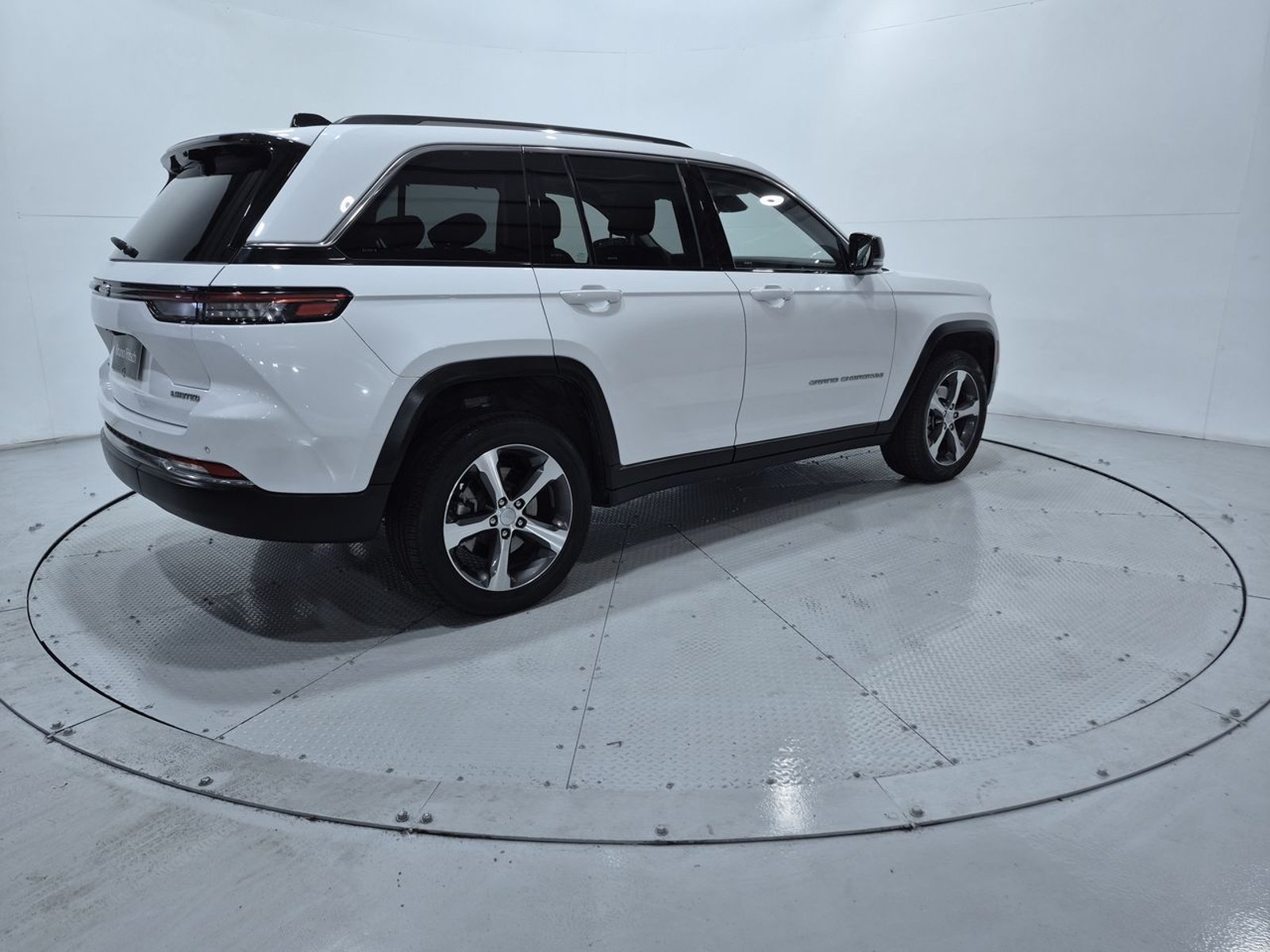 Jeep GRAND CHEROKEE LIMITED 4X4 3.6 AT 2024 - Imagen 9 de 20