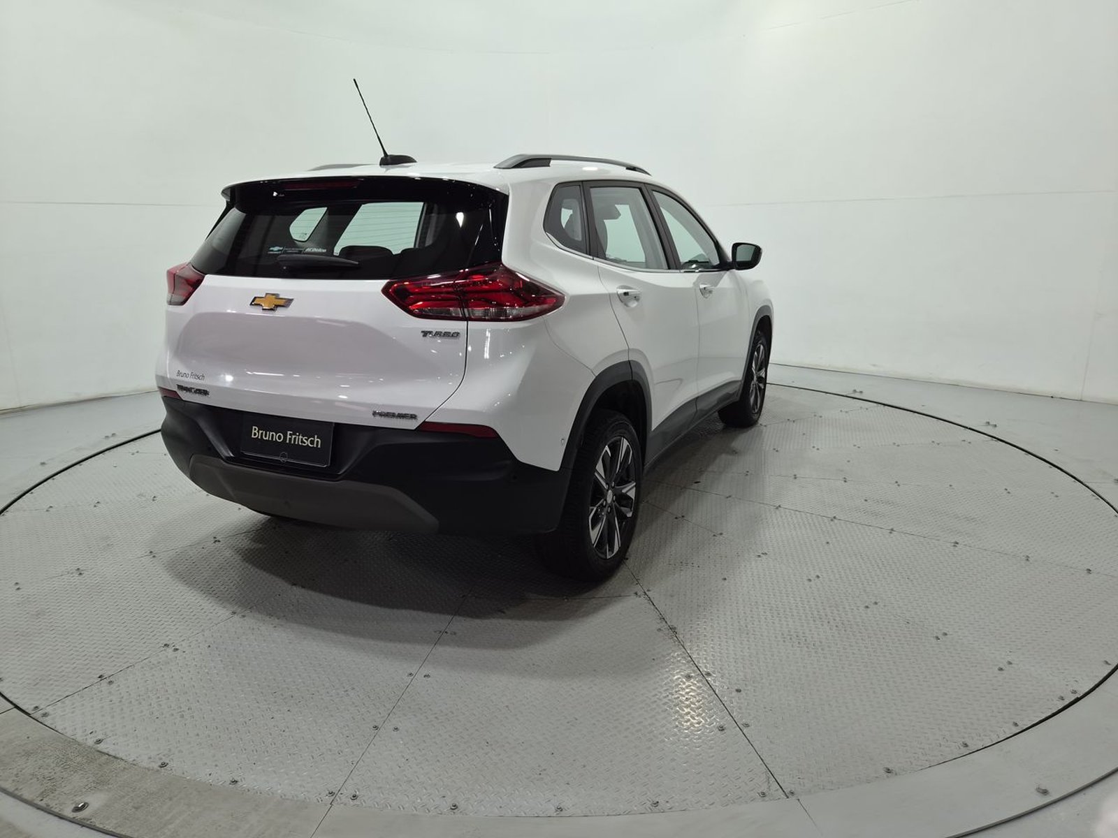 Chevrolet TRACKER 1.2T AUT 2023 - Imagen 8 de 20