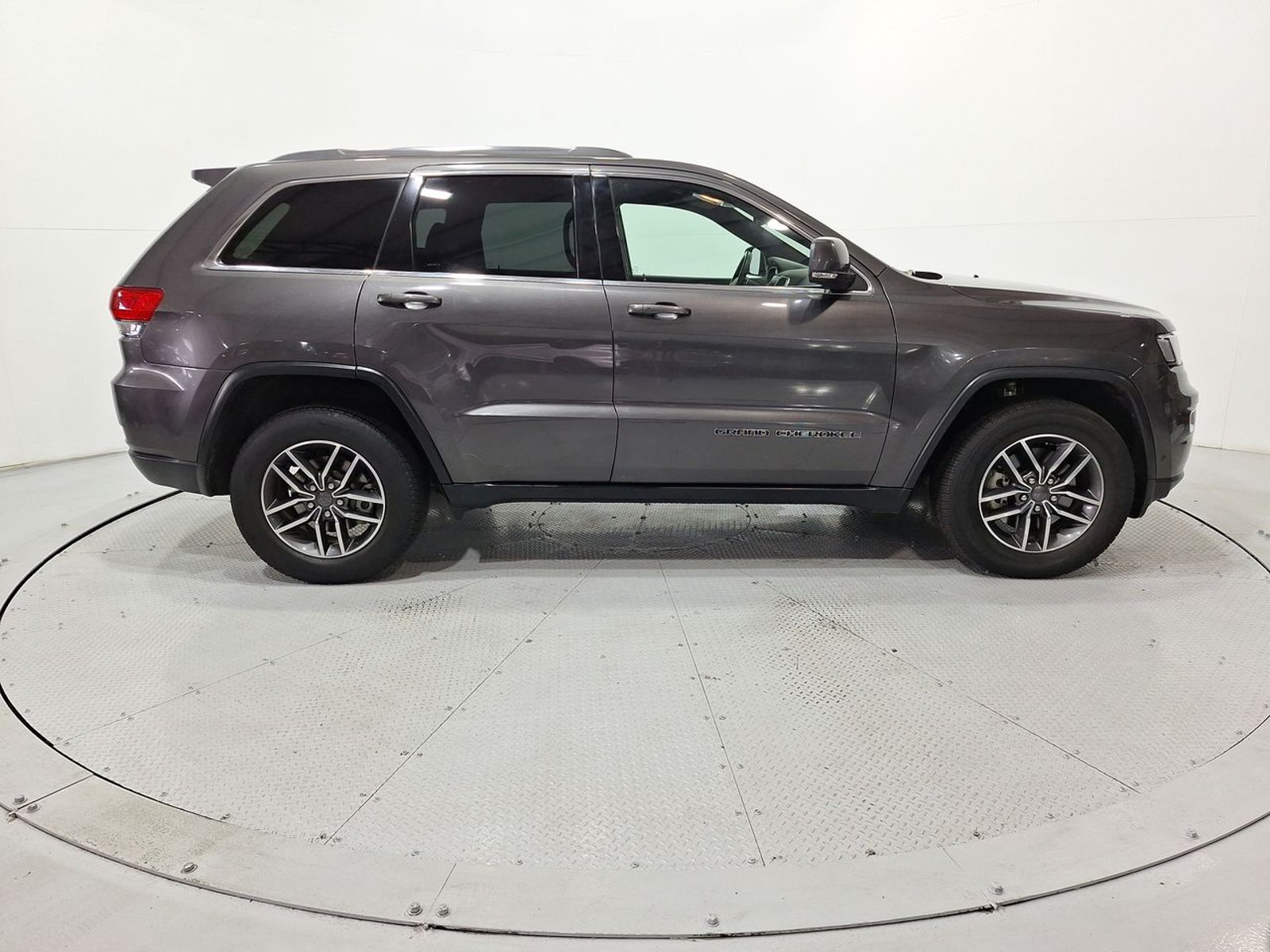 Jeep GRAND CHEROKEE LAREDO 4X4 3.6 AUT 2019 - Imagen 10 de 20