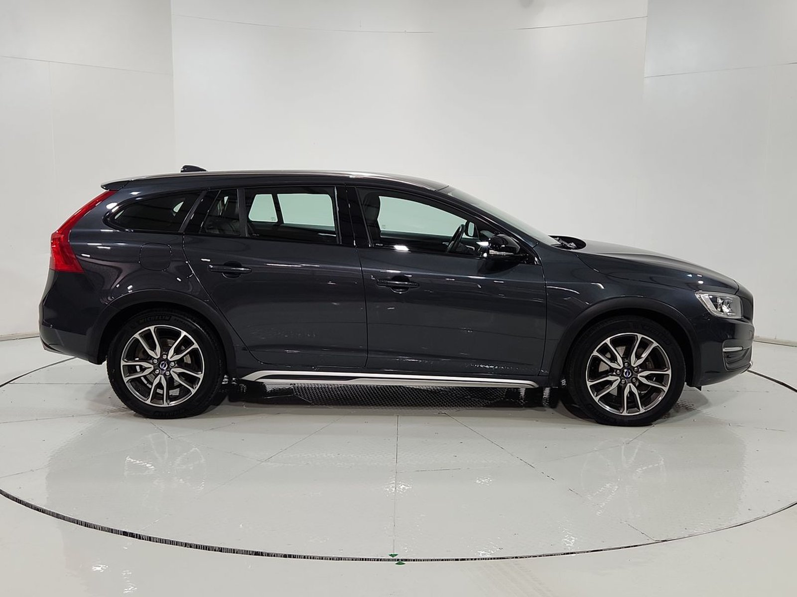 Volvo V60 CC T5 COMFORT AWD 2.5 2016 - Imagen 13 de 20