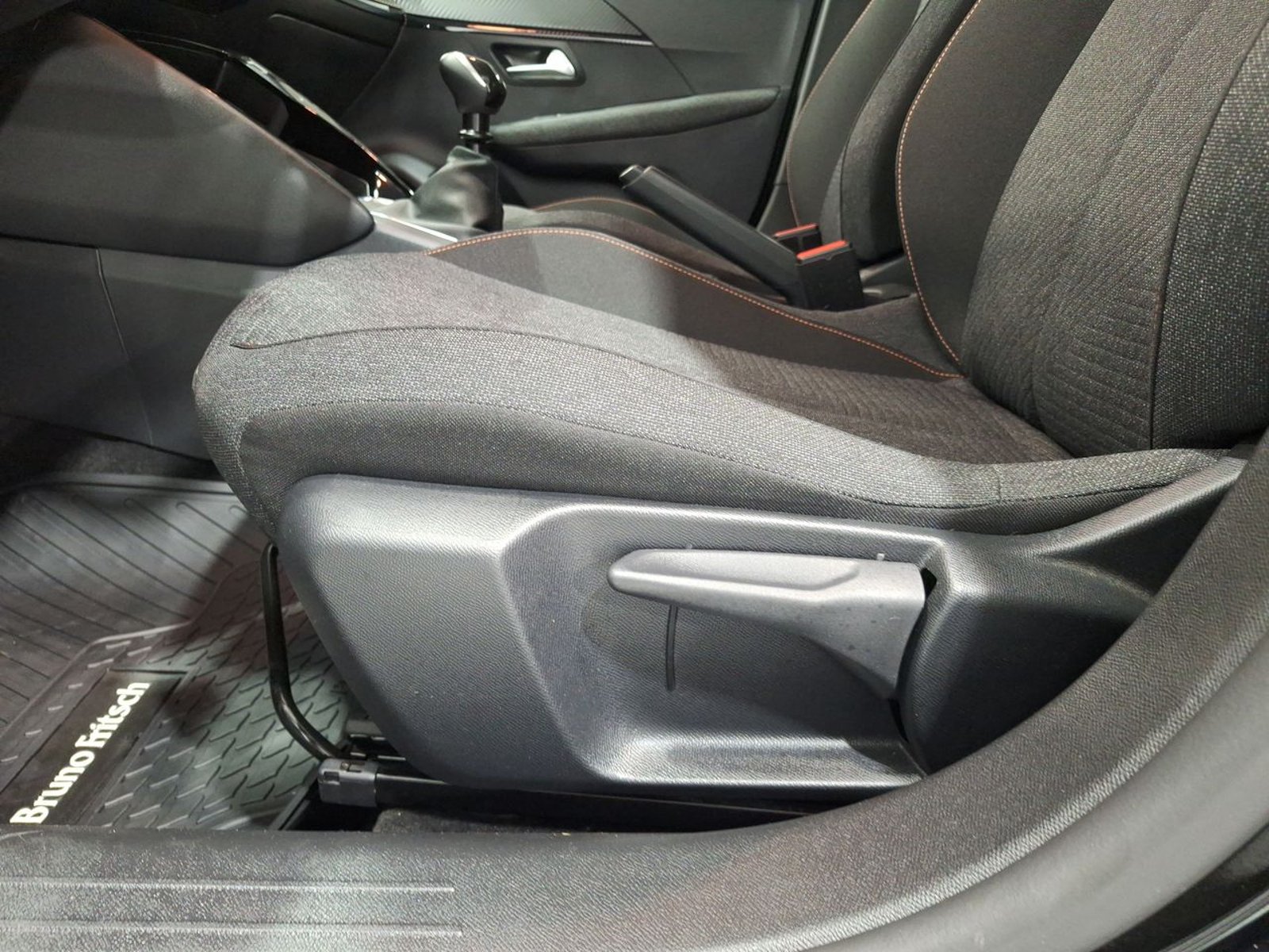 Peugeot 208 PURETECH 100 1.2 2026 - Imagen 17 de 20