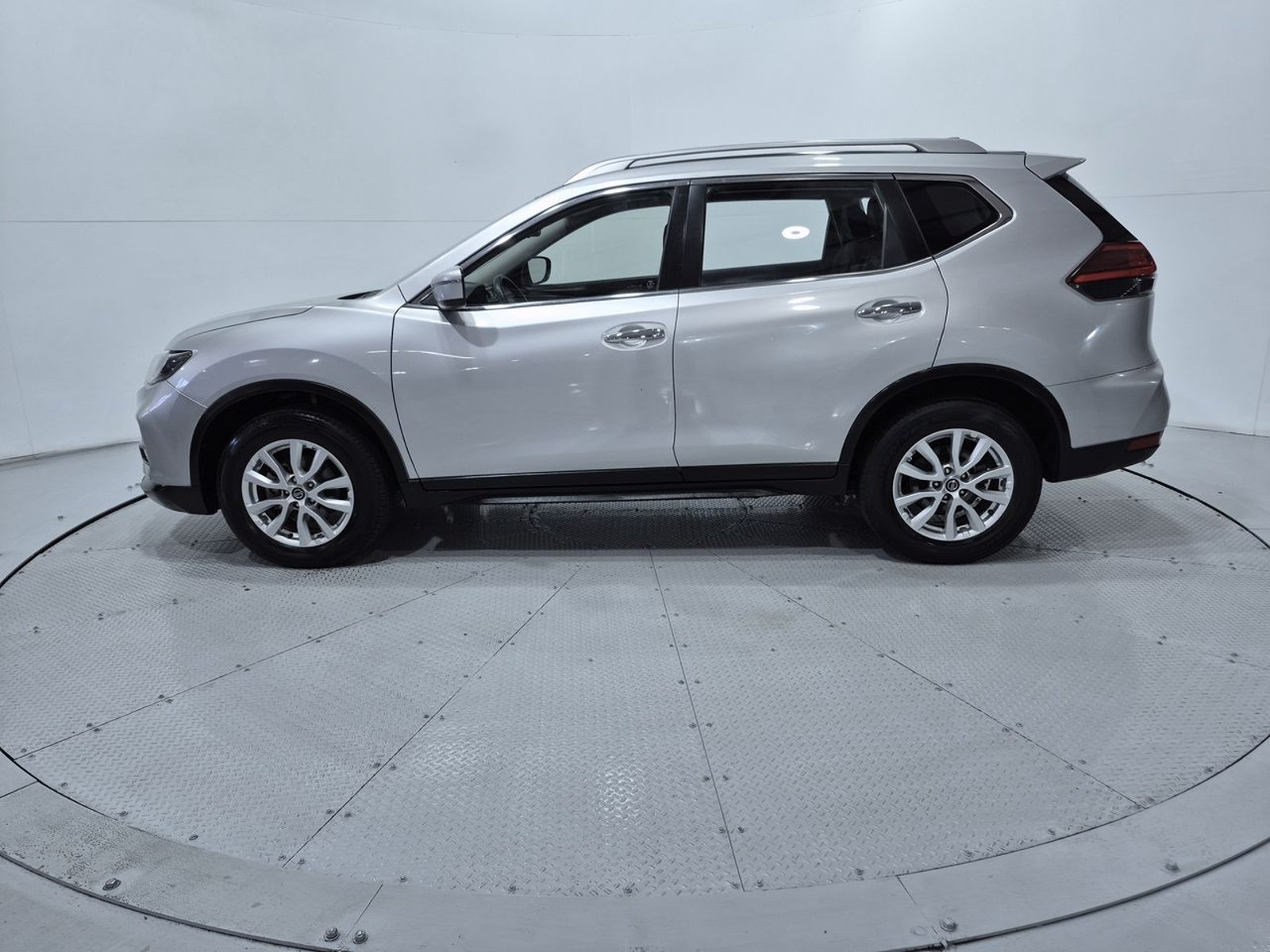 Nissan X-TRAIL NEW X TRAIL SENSE 4WD 2.5 AUT 2020 - Imagen 4 de 20