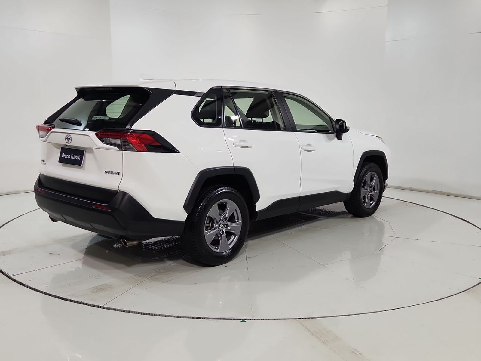Toyota RAV4 OTTO 2.0 AUT 2023 - Imagen 11 de 20