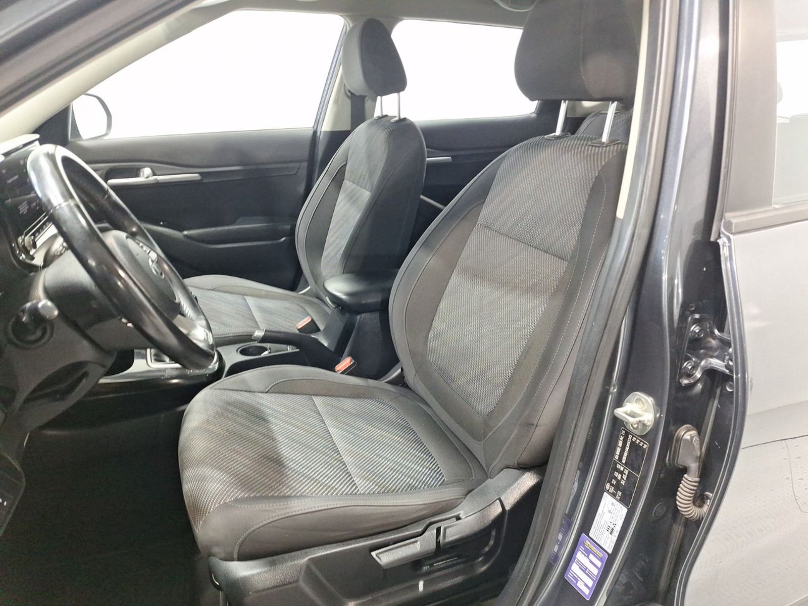 Kia SELTOS MPI 6MT 1.6 2020 - Imagen 18 de 20