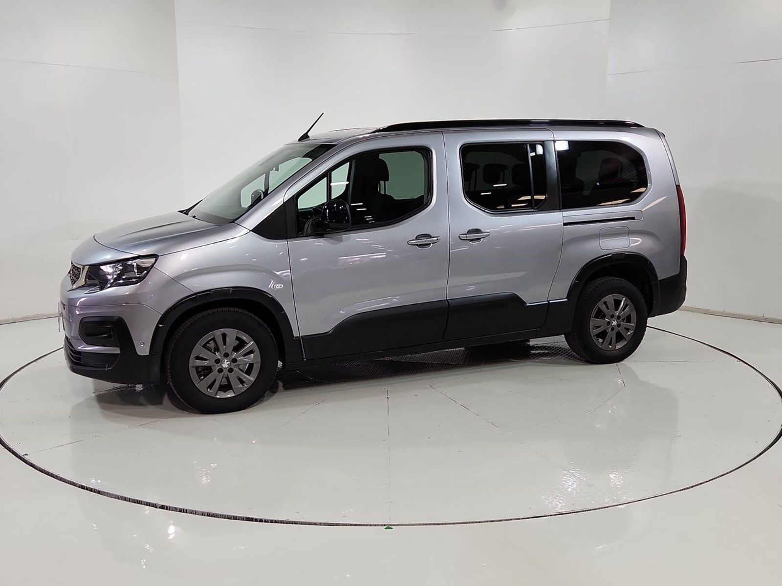 Peugeot RIFTER PURETECH 130 1.2 AUT 2024 - Imagen 4 de 20