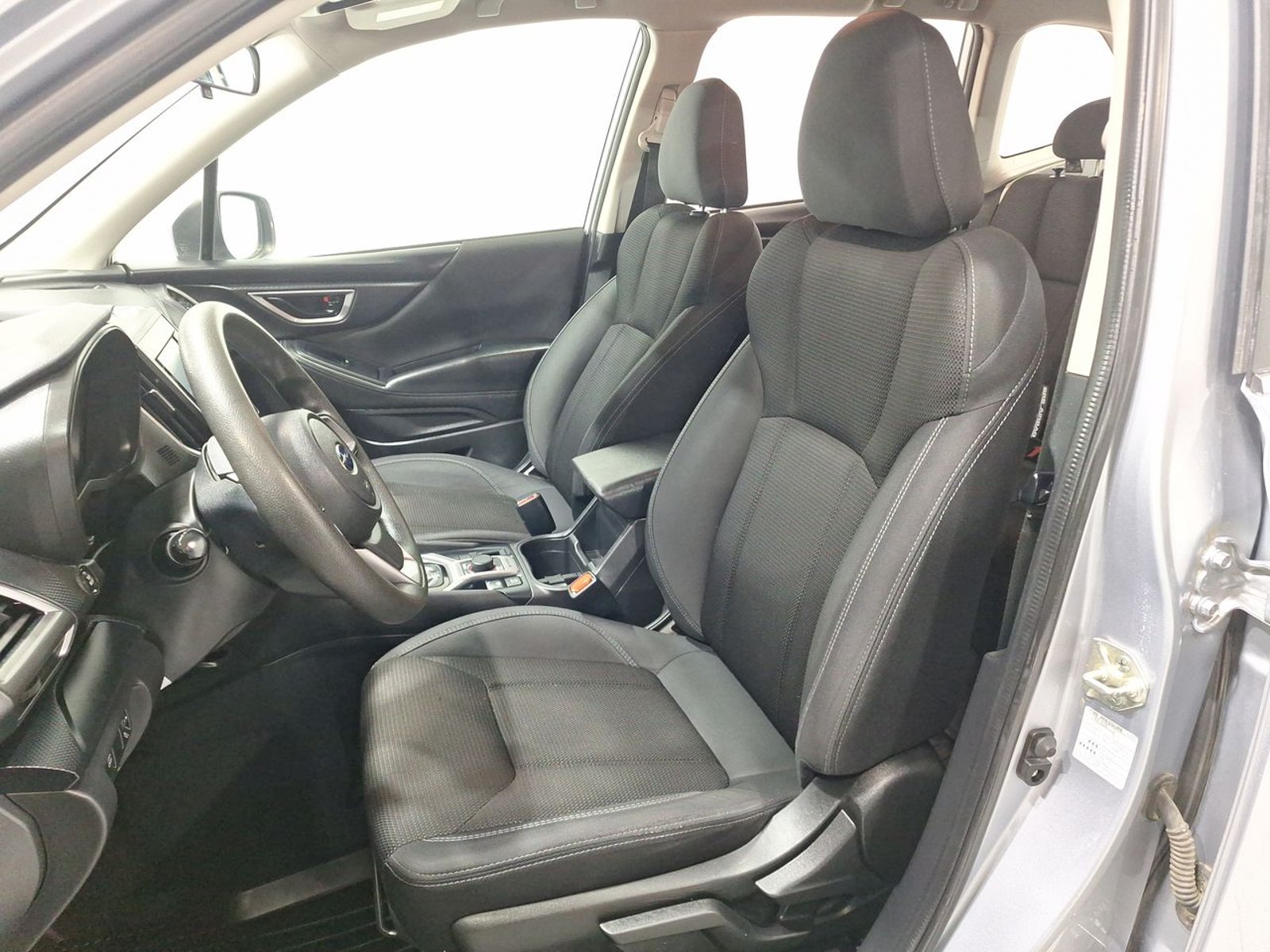 Subaru FORESTER CVT 4X4 2.0 AUT 2021 - Imagen 18 de 20