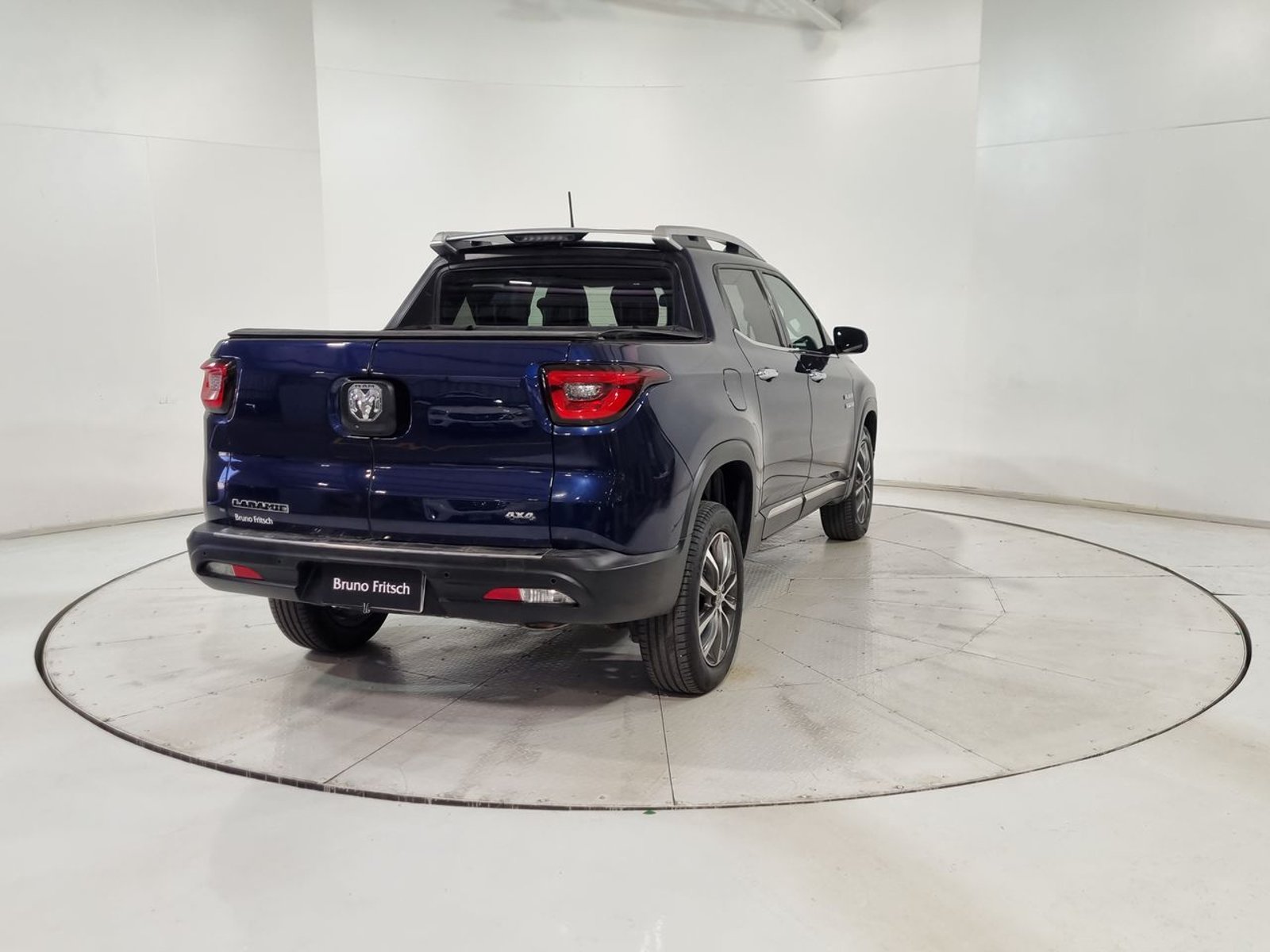 Ram 1000 LARAMIE 4X4 4P 2.0 AUT 2021 - Imagen 10 de 20