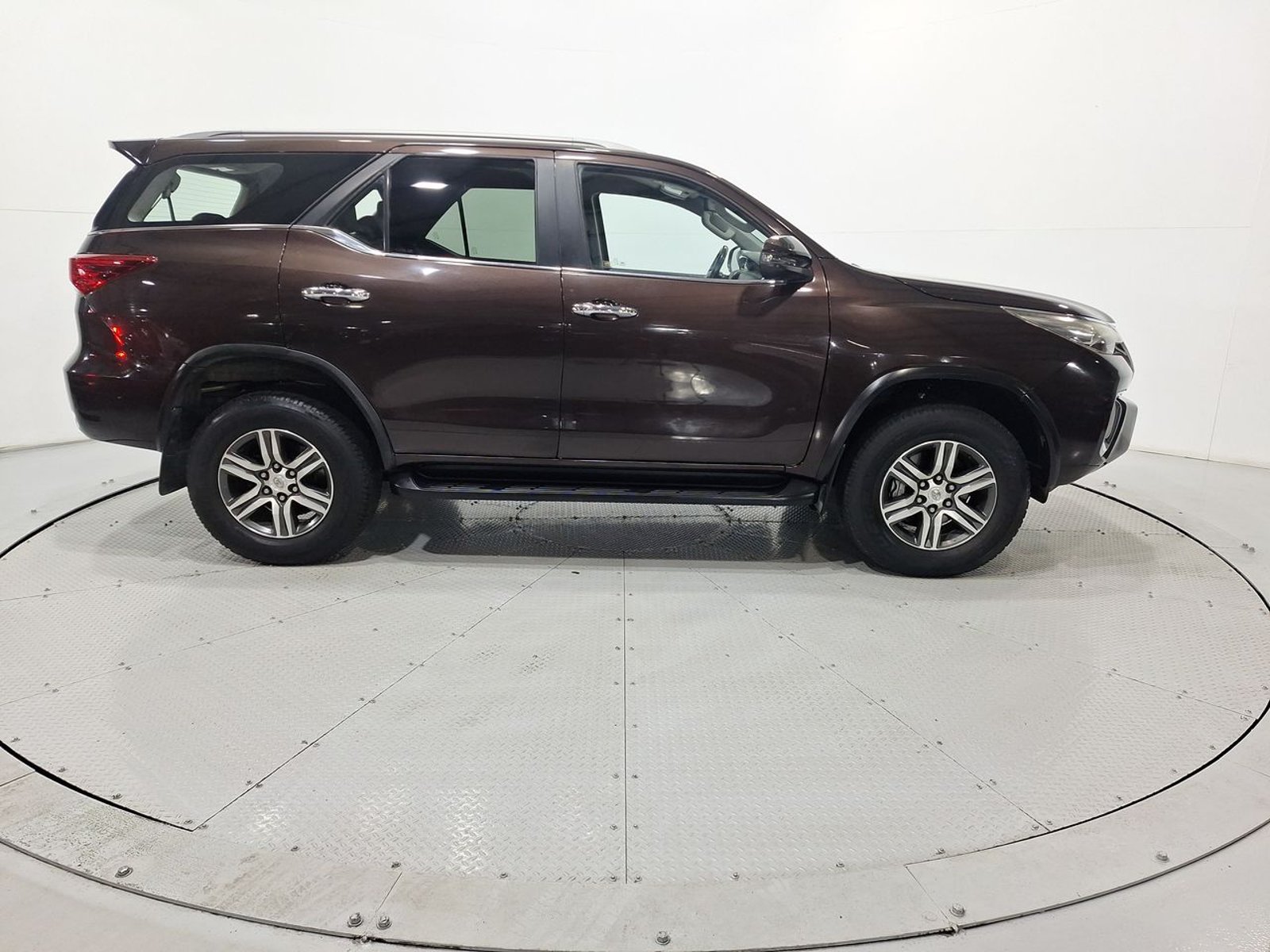 Toyota FORTUNER SRV 2.7 AUT 2019 - Imagen 10 de 20
