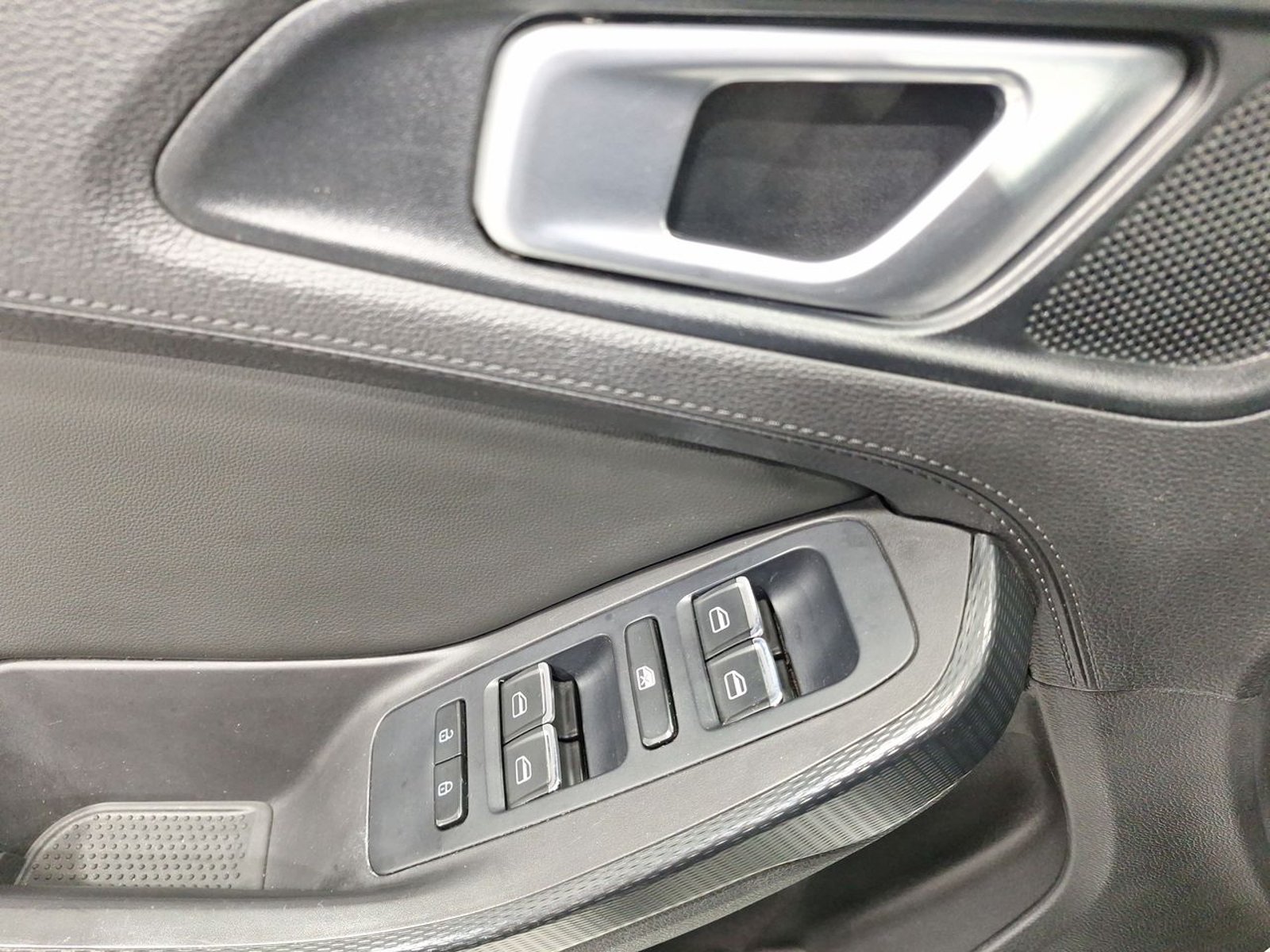 Chery TIGGO 3 1.5 2023 - Imagen 16 de 20
