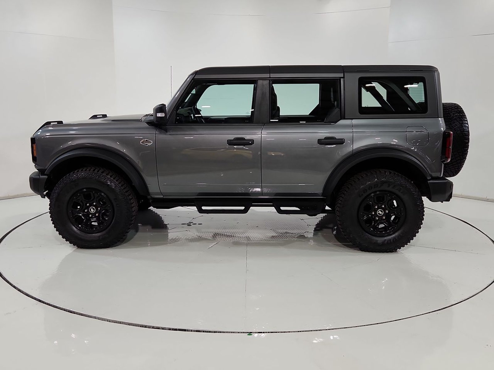 Ford BRONCO WILDTRAK 4X4 2.7 AUT 2025 - Imagen 5 de 20