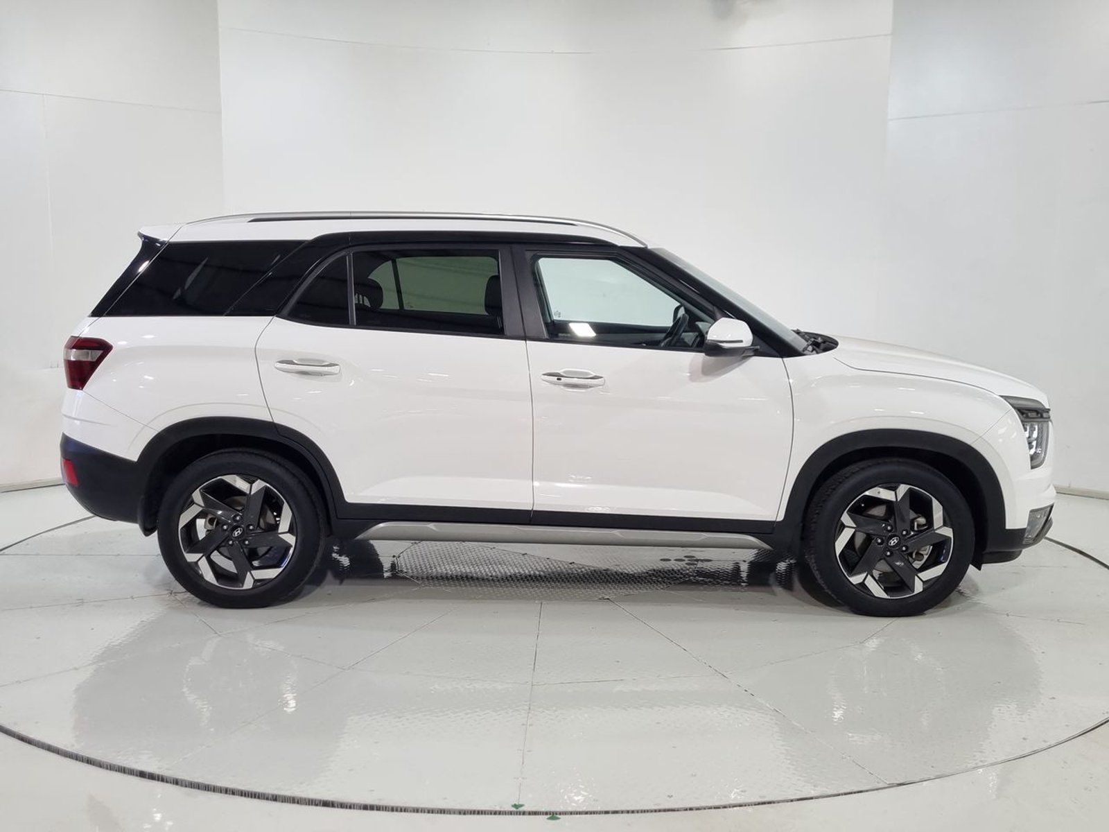 Hyundai CRETA GRAND MPI 2.0 AUT 2022 - Imagen 13 de 20