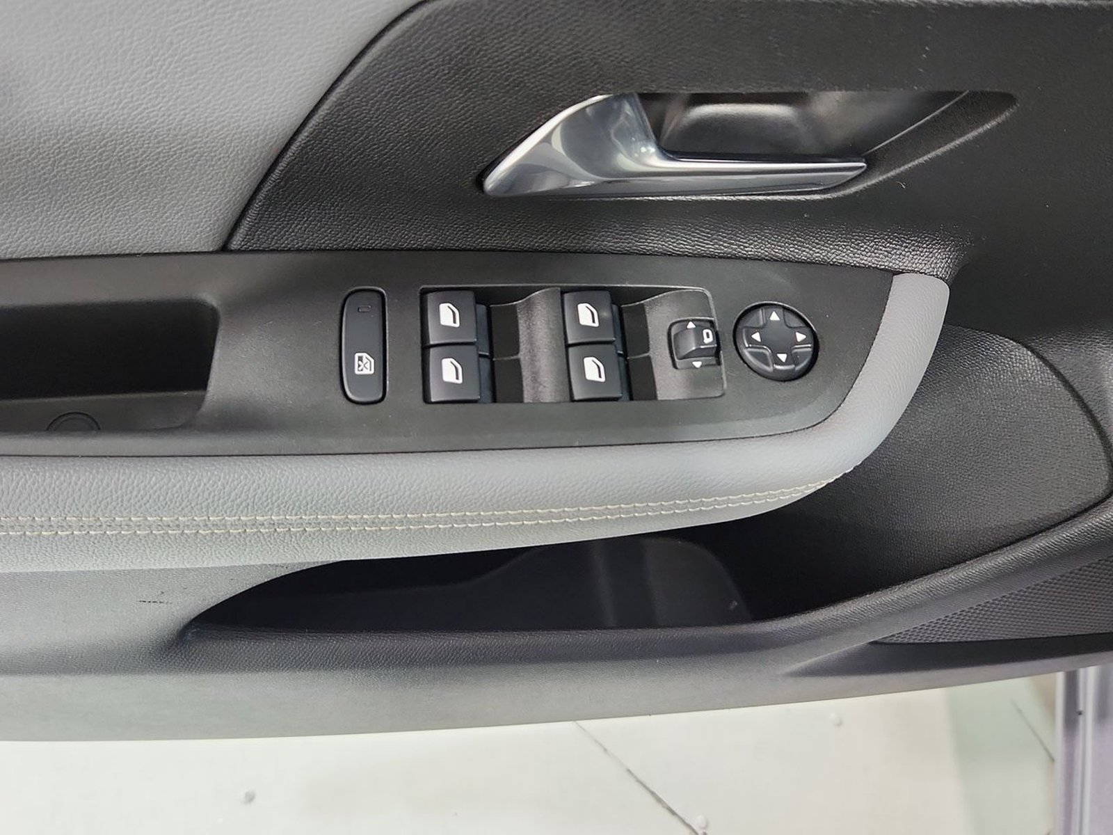 Opel MOKKA 4X2 1.2 2024 - Imagen 20 de 20