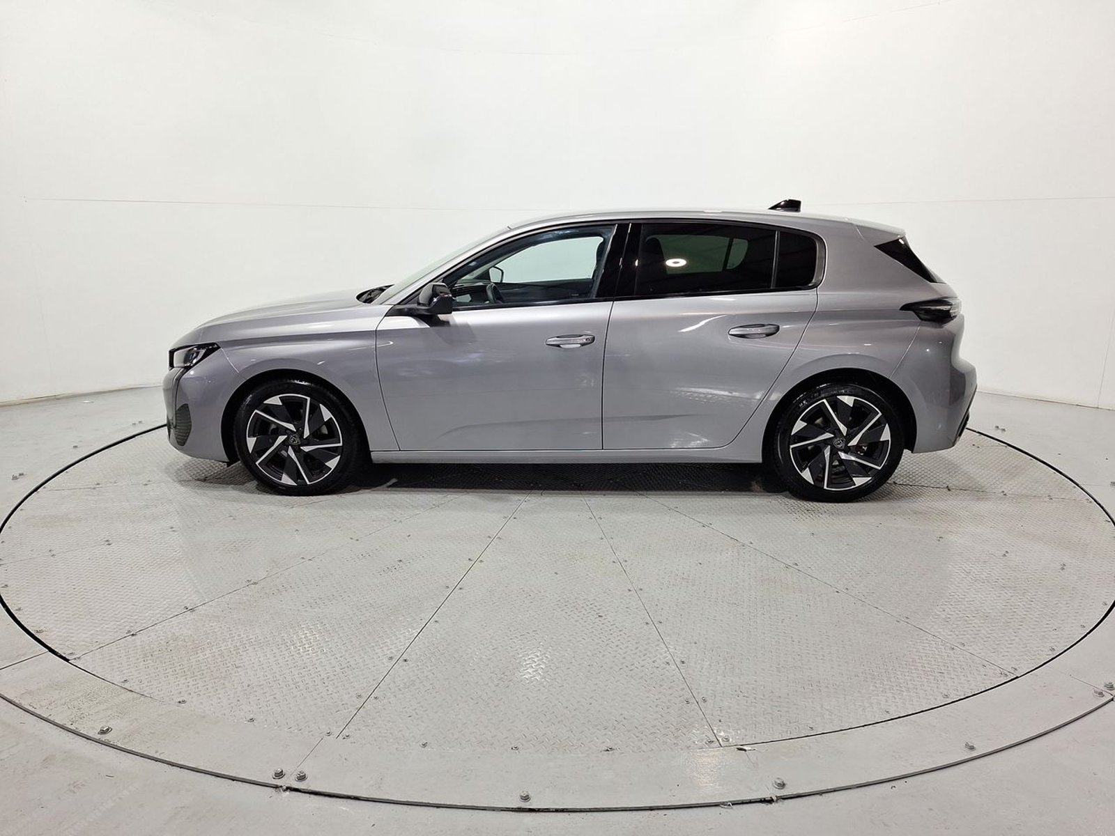 Peugeot 308 PURETECH 1.2 AUT 2024 - Imagen 4 de 20