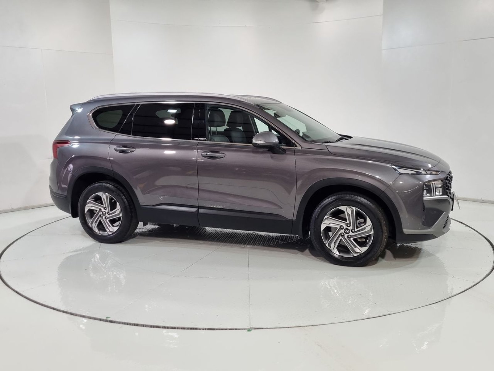 Hyundai SANTA FE CRDI 8DCT 4X4 2.2 AUT 2023 - Imagen 14 de 20