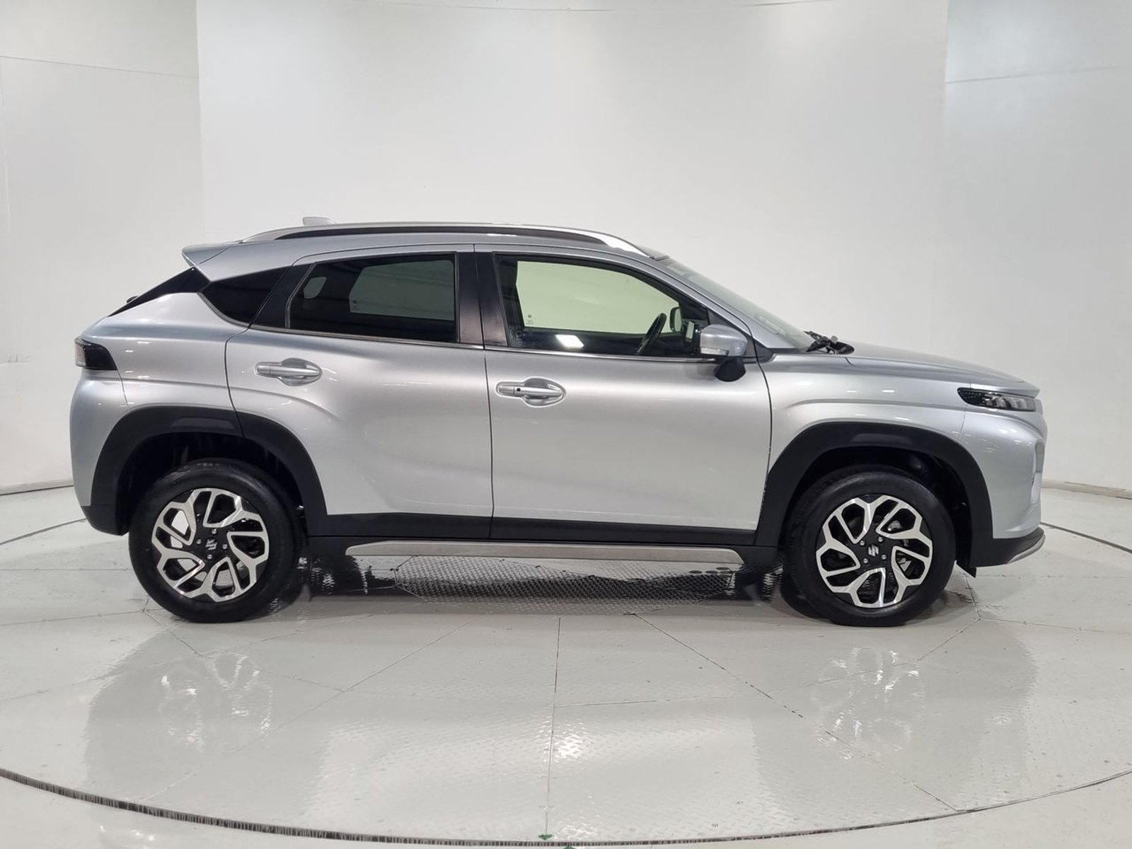 Suzuki FRONX 1.5 AUT 2024 - Imagen 13 de 20
