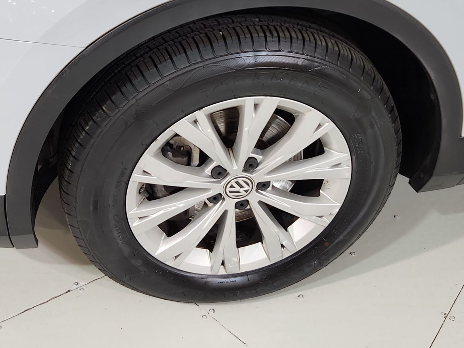 Volkswagen TIGUAN TDI 2.0 AUT 2018 - Imagen 18 de 20