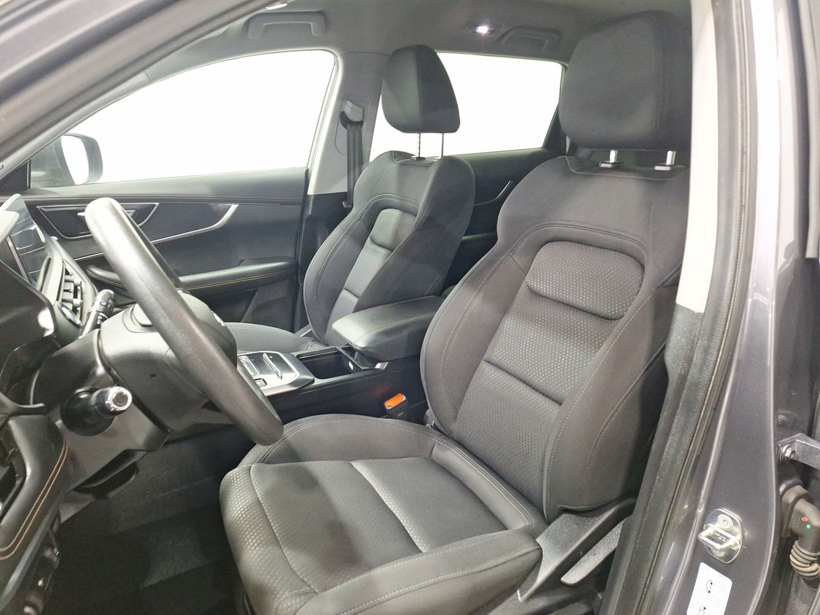 Chery TIGGO 8 1.5 2023 - Imagen 18 de 20