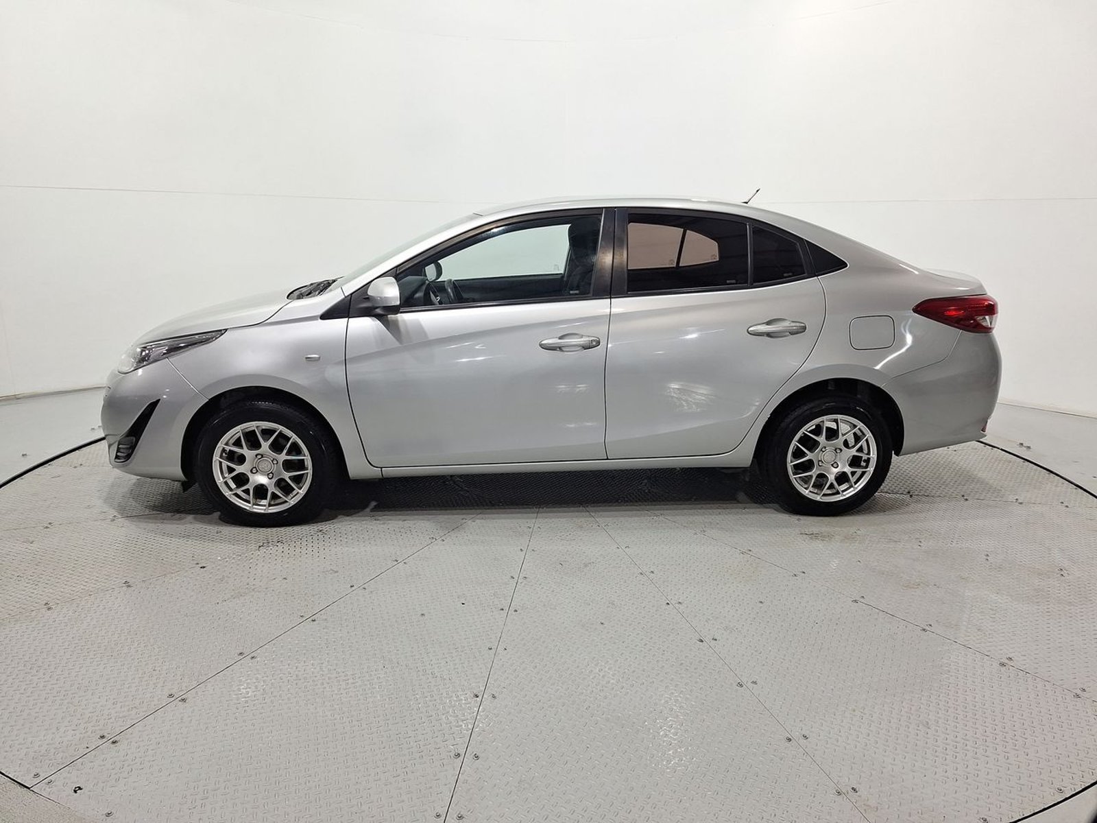 Toyota YARIS GLI 1.5 AUT 2020 - Imagen 4 de 20