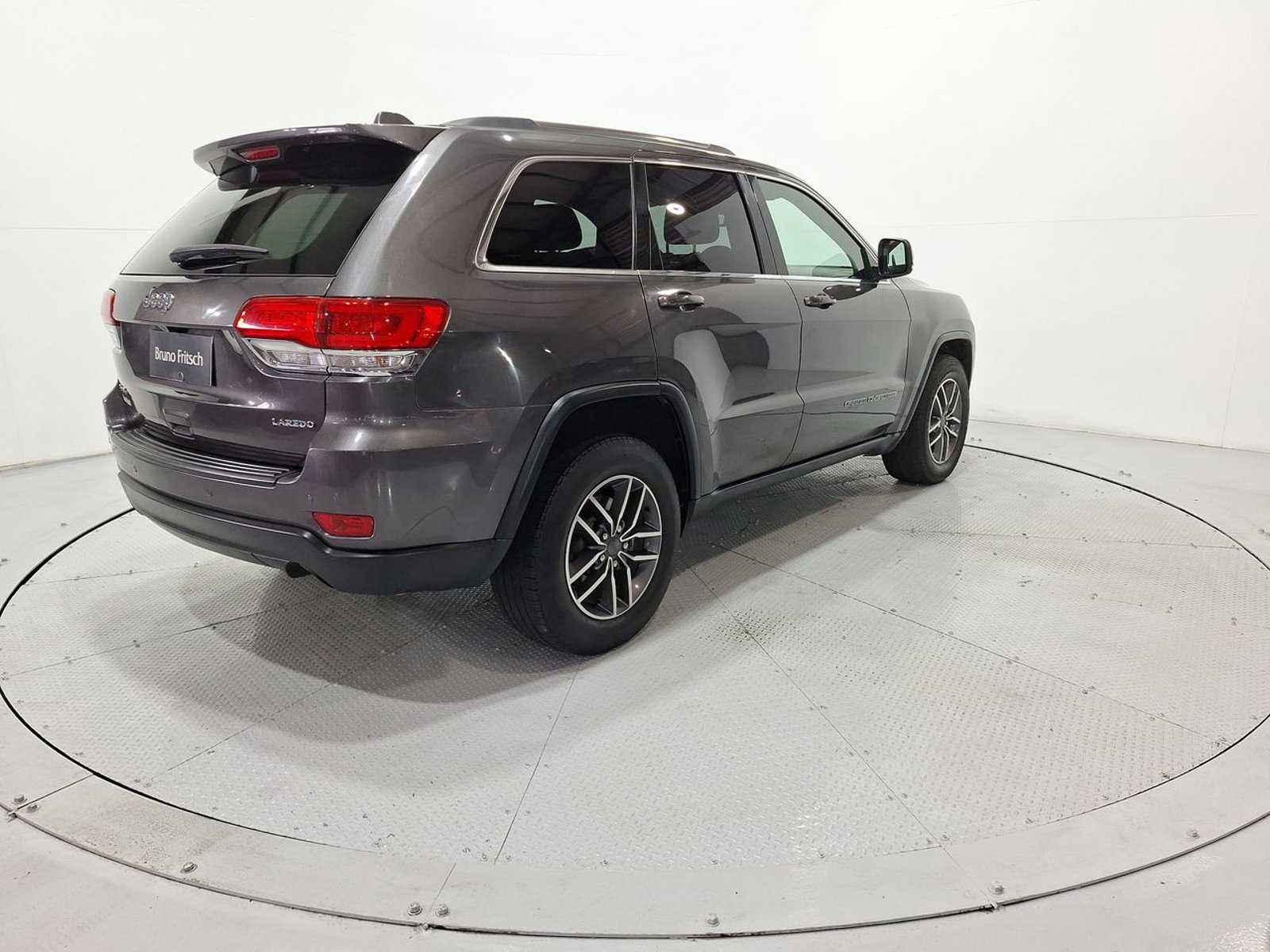 Jeep GRAND CHEROKEE LAREDO 4X4 3.6 AUT 2019 - Imagen 9 de 20