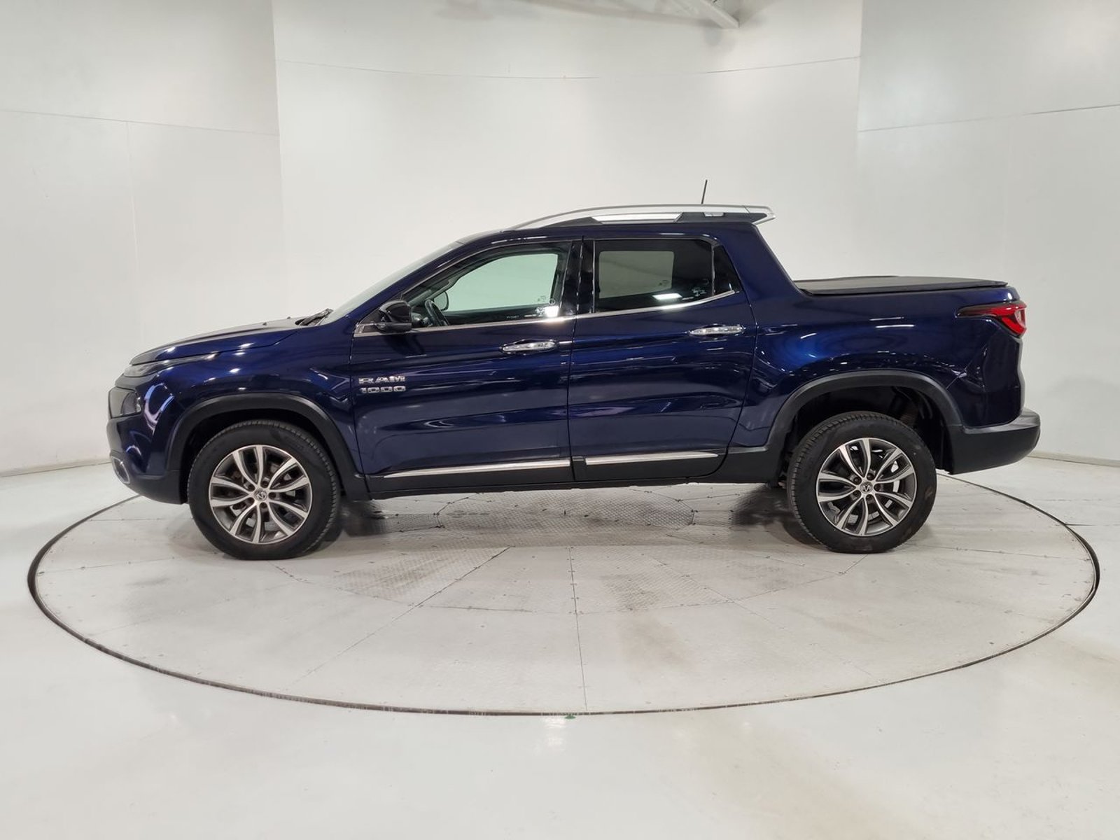 Ram 1000 LARAMIE 4X4 4P 2.0 AUT 2021 - Imagen 5 de 20
