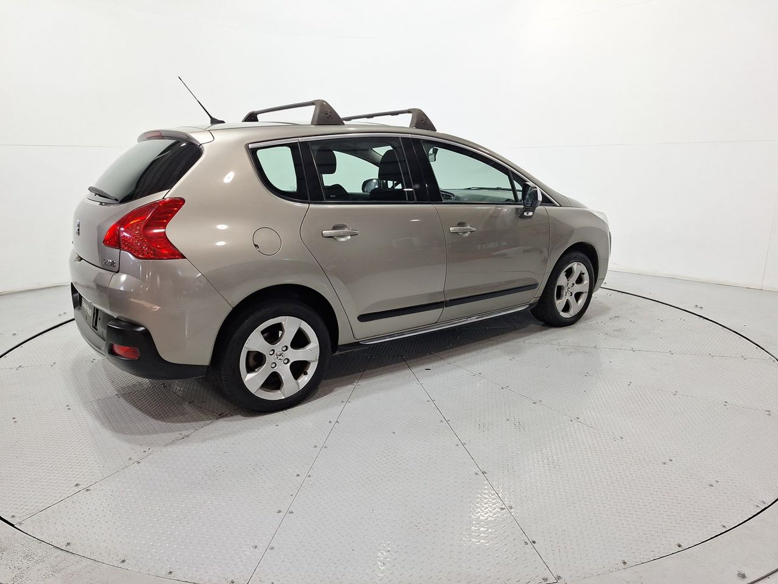 Peugeot 3008 ACTIVE HDI FULL 1.6 2013 - Imagen 9 de 20