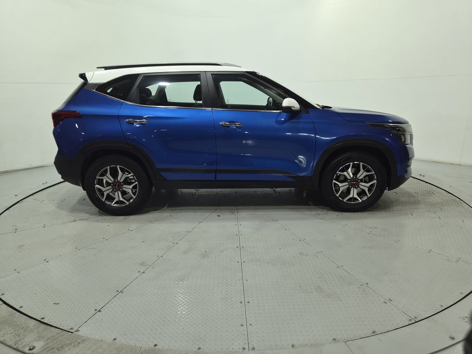 Kia SELTOS MPI 6MT 1.6 2022 - Imagen 10 de 20