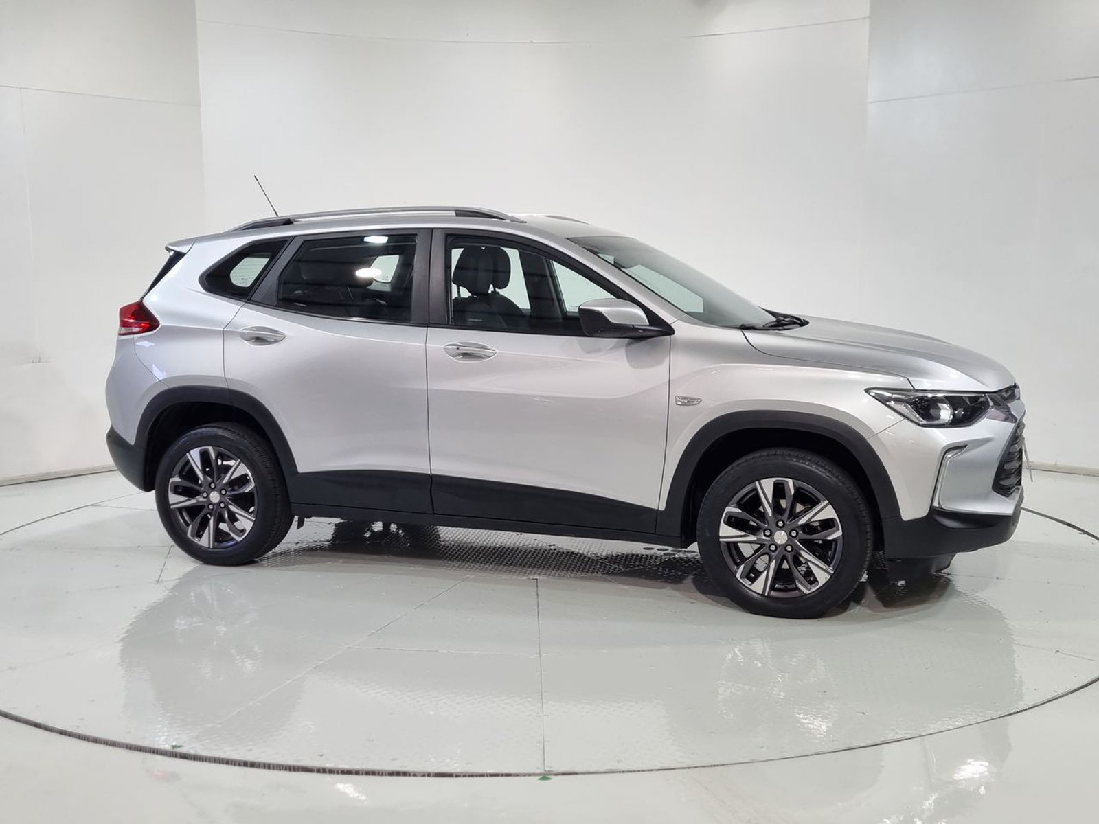 Chevrolet TRACKER 1.2T AUT 2021 - Imagen 14 de 20