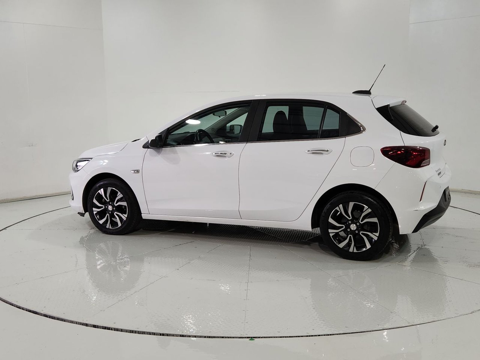Chevrolet ONIX HB 4X2 1.0 AT 2023 - Imagen 6 de 20